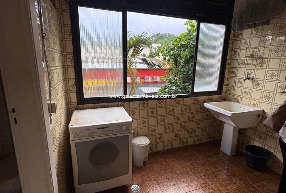 8ec6c3be-57cc-4b74-b5f0-d324ce04f9fa