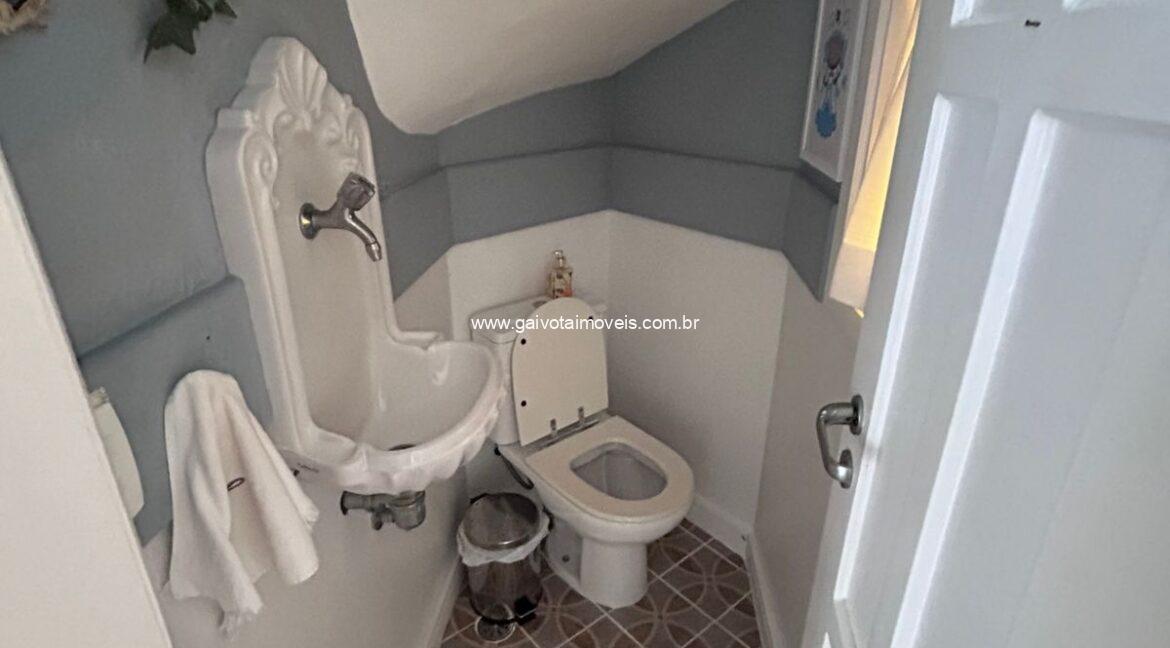 ee61beb2-9daf-4a74-b10a-44cdac9aeced